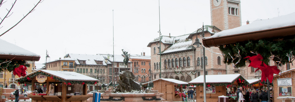 Neve mercatini di natale asiago piazza