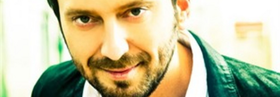 Cesare cremonini by alessio pizzicanella 313x262